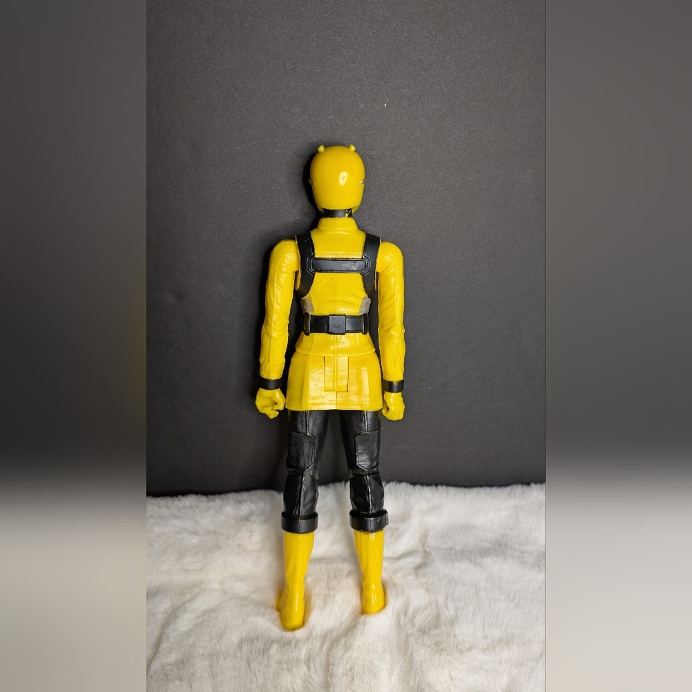 Yellow Power Ranger - Picture 2 of 7